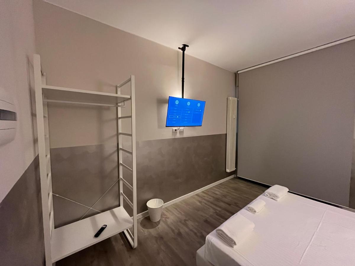 Automatic Self Check-in Guest house